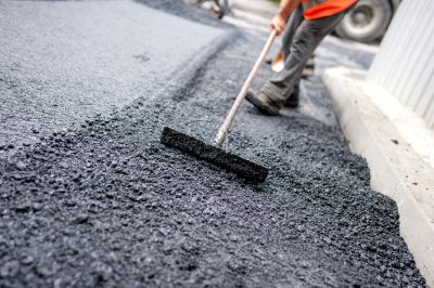 Commercial Asphalt Repair Vs. Full Replacement: What To Know